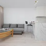 Warszawa Centre Modern Apartment Remote Working Smart TV&WiFi * Warszawa