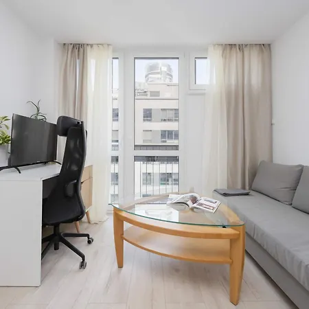 Warszawa Centre Modern Apartment Remote Working Smart TV&WiFi Apartament