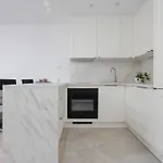 Apartment Modern Apartment In Center, Remote Working, Smart Tv & Wifi By Noclegi Renters *