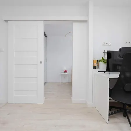 Modern Apartment In Center, Remote Working, Smart Tv & Wifi By Noclegi Renters Warsaw