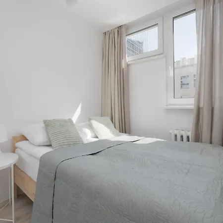 アパート Modern In Center, Remote Working, Smart Tv & Wifi By Renters ワルシャワ