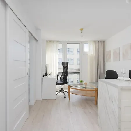Modern In Center, Remote Working, Smart Tv & Wifi By Renters アパート *